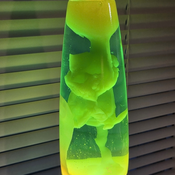 Vtg 16" Apollo Lava Lamp Turquoise Blue Liquid/Green Yellow Wax Black Base - Picture 8 of 16